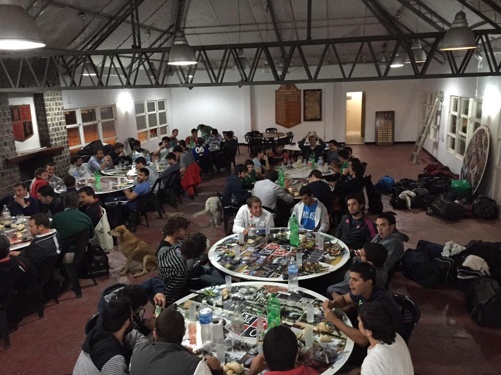 mgrcoficial's tweet photo. Asado inicio campeonato #VamosMonte http://t.co/1okjG6WLSz