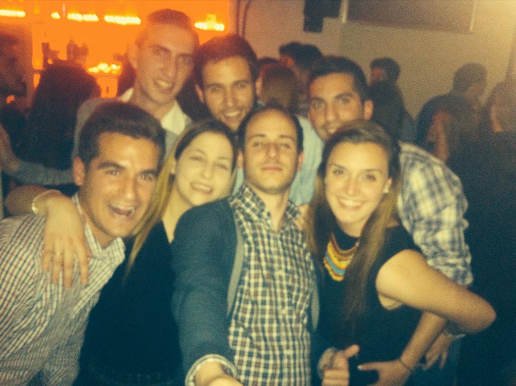 irenilla15's tweet photo. Por estos ratos repetiría esos 4 años!! Hasta la próxima compañer@s!!😘 @Pedro19Murcia http://t.co/MnPnv1oFIU