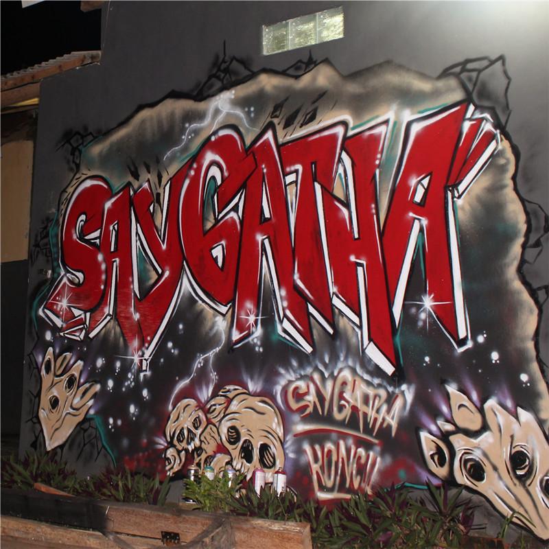 adhityaseg's tweet photo. Saygatha studio

#genteng #banyuwangi #indonesia http://t.co/ogfe08cVGL