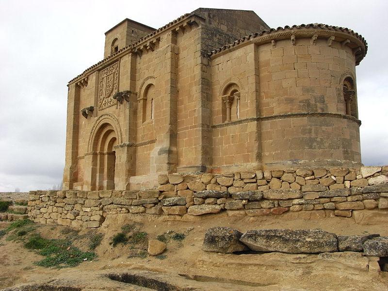 viborillaur's tweet photo. Descubre Santa María de la Piscina, una de las joyas del #Romanico en #LaRioja #rrssG9 http://t.co/CuQnDUo7Tb