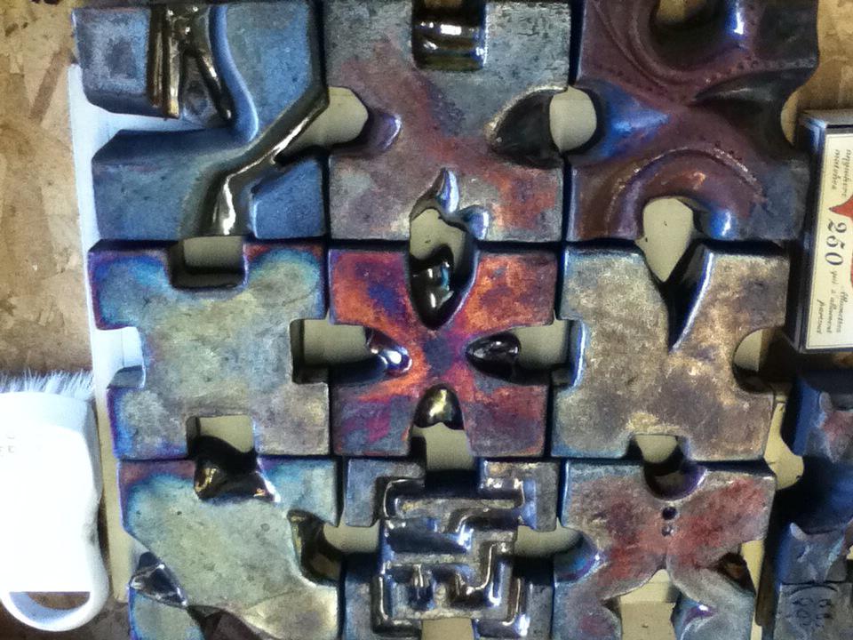 AylaIkol's tweet photo. Some beautiful colours out of the raku firing today, it was a wonderful experience. #ceramics #SavingRDCArts http://t.co/me3QD3wMYI