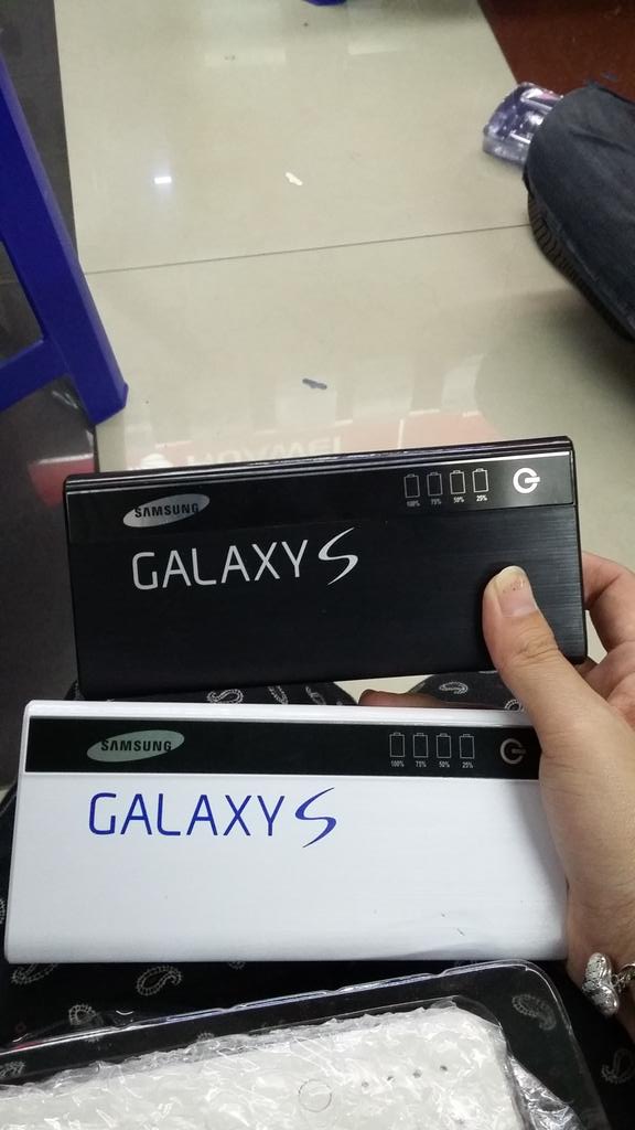 megaatann's tweet photo. PB Samsung 80000mah rp200.000 bbm: 5287d546 http://t.co/lxWK7pi1lX