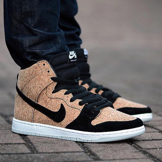 nike cork dunks