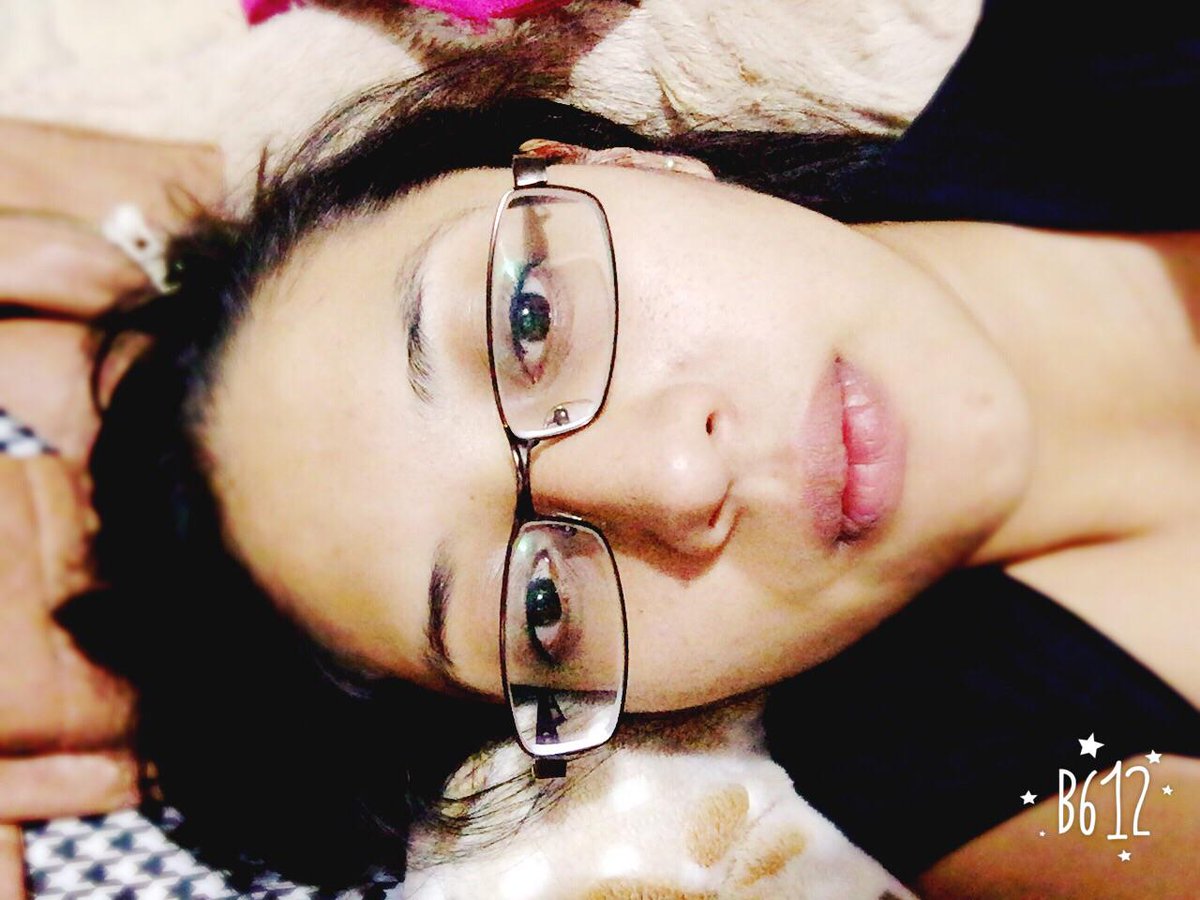 Den_zamii's tweet photo. ¡Tú tendrás estrellas que saben reír! #B612 http://t.co/80TxUl3uY1 http://t.co/tE2uT7O7Lo