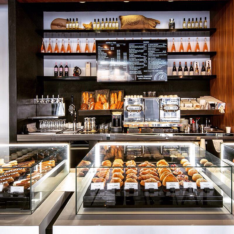 Our fun foray into #FrenchModern at <a href="/LeParfaitParis/">Le Parfait Paris</a> #interiordesign