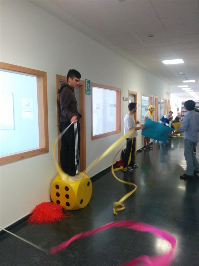 BU_educacion's tweet photo. Lipdub de #fccee http://t.co/6mGxIKktVo
