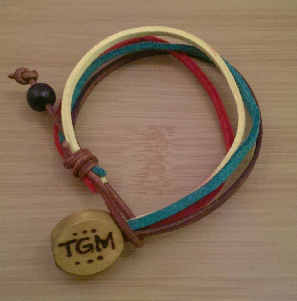 VandVArts's tweet photo. Order coming along for http://t.co/YkJrvQCJHL All designs by myself. #leather #silver #wood #bracelets #jewellery http://t.co/aAmREM0pRr