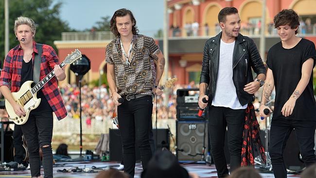 cewekbangetid's tweet photo. Keempat member #OneDirection akhirnya angkat bicara setelah #ZaynMalik memutuskan keluar: http://t.co/2RqPvb42ID http://t.co/13hS0fD51t