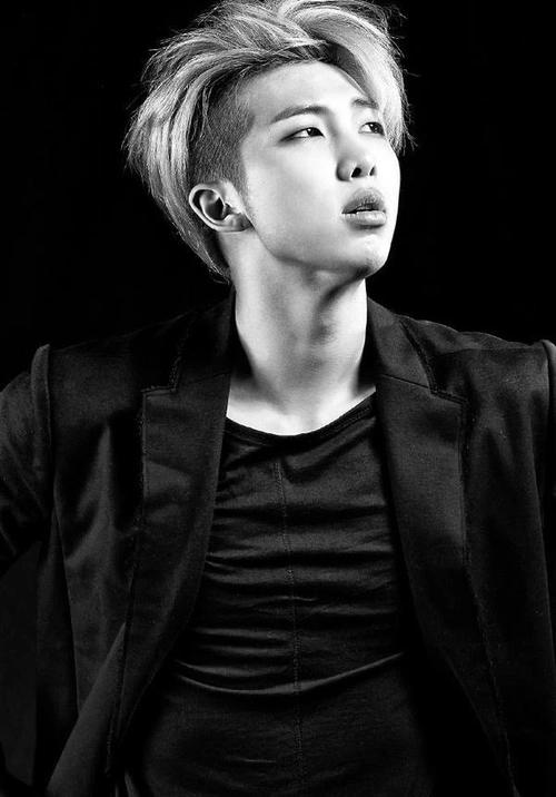 A on Twitter: "WOW DADDY NAMJOON JUST WOW http://t.co/WLkIPbCl7d"