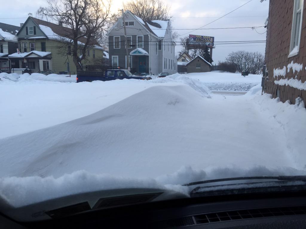 SmartCars1bflo's tweet photo. Some say #jeepjeep I say smartsmart #smartsUSA #SmartSmart101 http://t.co/03hxKJZYcy
