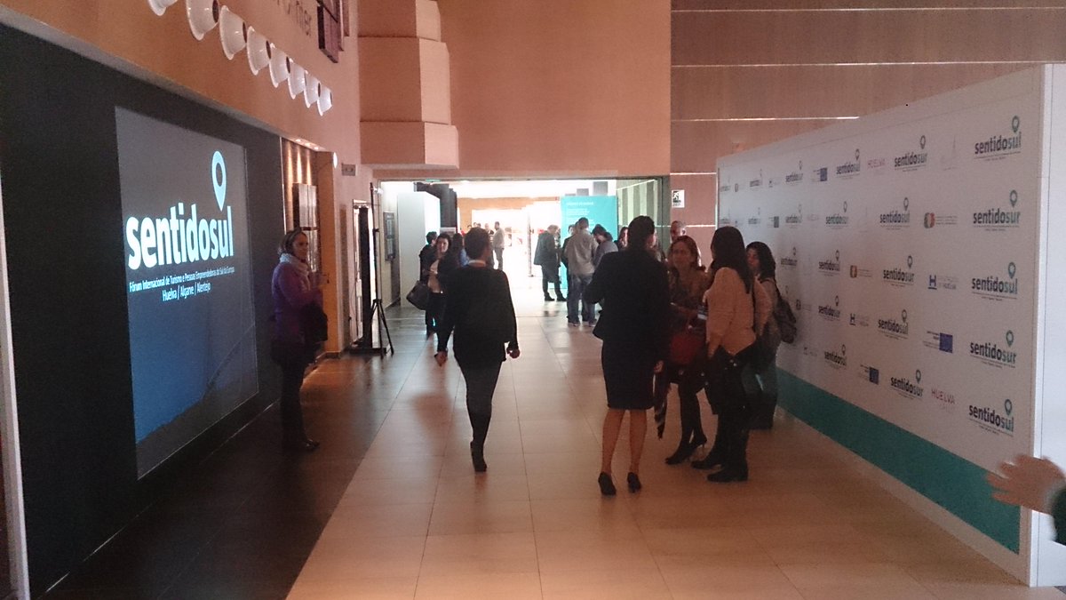 huelvaexp's tweet photo. Presentes en #SentidoSur2015. Enhorabuena a la organización. Conclusión: #Huelva, el eterno diamante en bruto. http://t.co/PjFONo1KIP