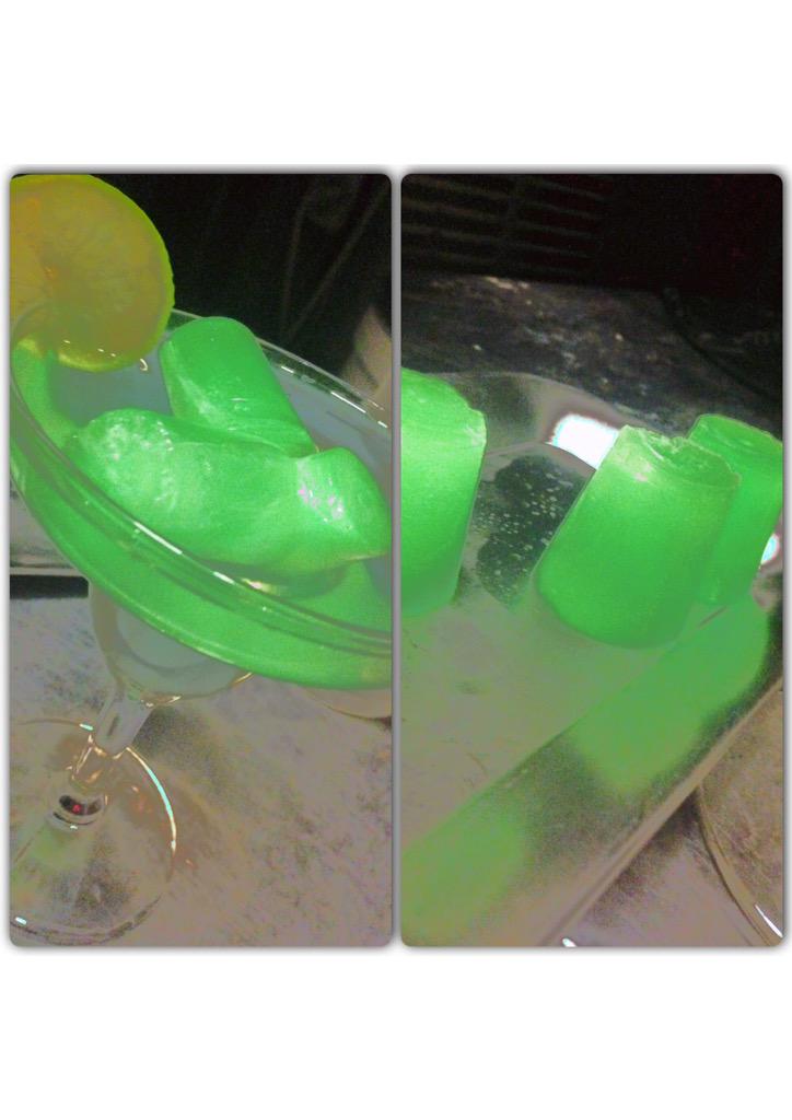 skyevent_be's tweet photo. Custom made Krytonight cocktail for a bachelorette party. For more info contact info@skyevent.be #cocktailworshops http://t.co/PjDGITruwN