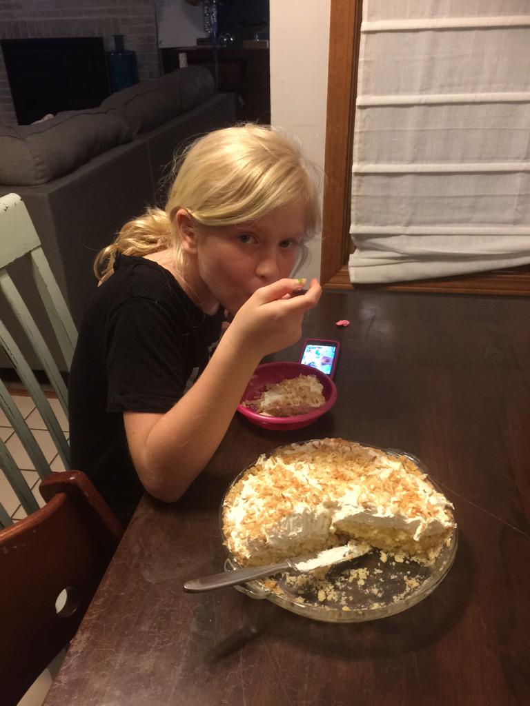 jsmelnick's tweet photo. Daddy's birthday pie!!! Yummy!!!! http://t.co/tGmC04VXPe