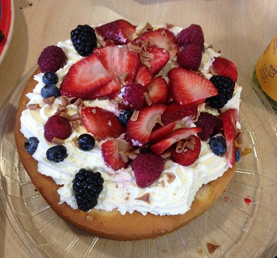 Spectrum_IE's tweet image. Bring, Buy &amp;amp; Bake for Irish Cancer Society@ 11 am
#Cake #daffodilday #irishcancersociety #bake #cakesale #spectrum