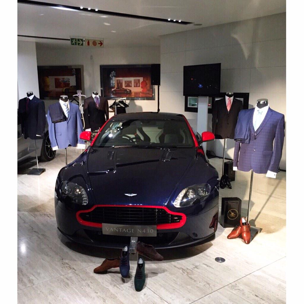 RoiKaskara's tweet photo. Welcome to the #Roikaskara lifestyle ...  #Bespokemenssuits http://t.co/sQoKwFFyEs