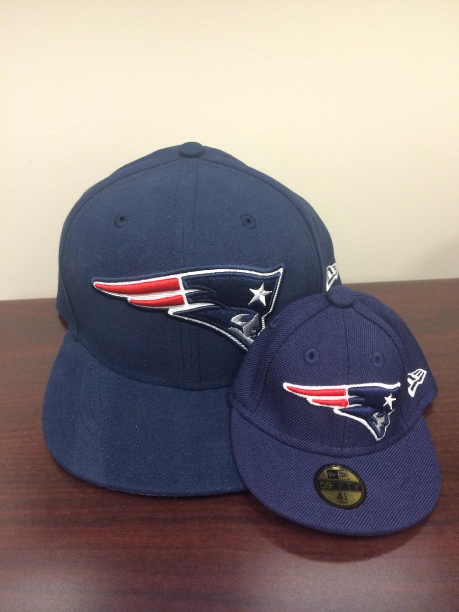 Patriots's tweet photo. It's a #PatsHatFriday #SpringCleaningGiveaway RT to enter to win a @NewEraCap MINI HAT Rules: http://t.co/kIOo2QJYSu http://t.co/BYEeTjcShc