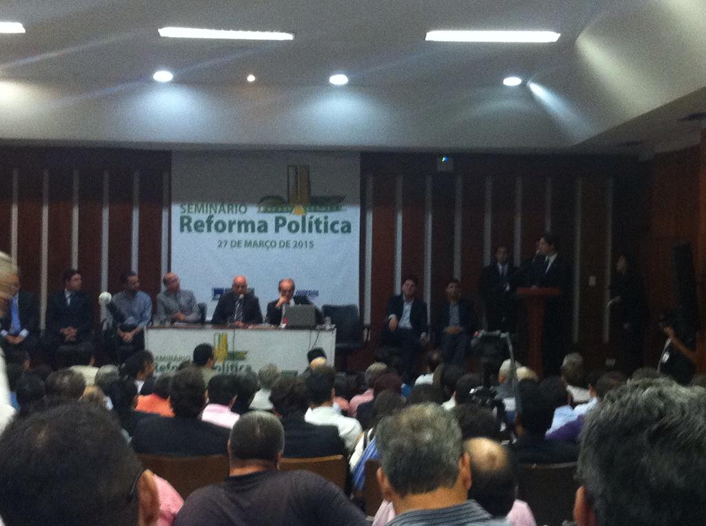 Jpmdbgo15's tweet photo. Seminário sobre a Reforma Política proposta pelo Daniel Vilela, com a presença do relator da RP Marcelo Castro(PMDB) http://t.co/u4PsrTueJp