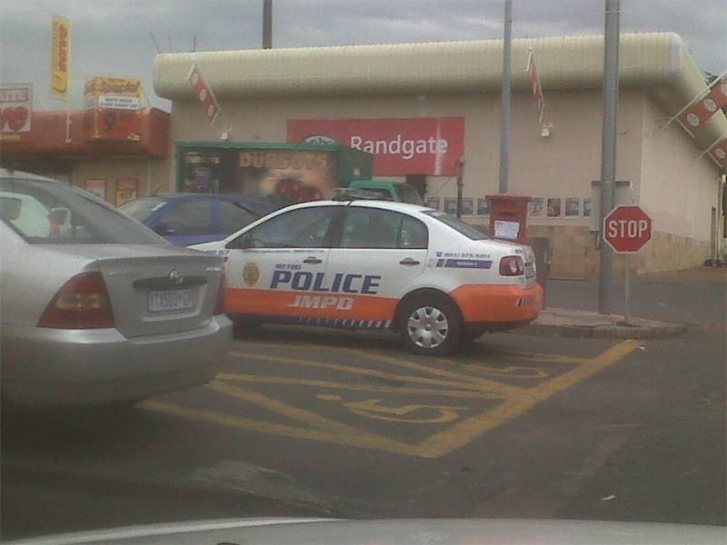 JeanneVWHerald's tweet photo. JMPD abuses disabled parking http://t.co/U2b7c1DFNc @randpigspot @CPFRandfontein http://t.co/7LfK5tST4i