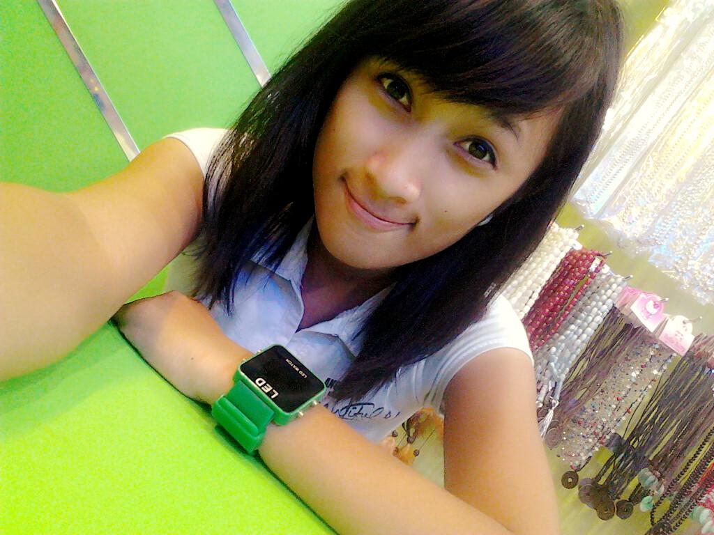 cienthaluna tweet picture
