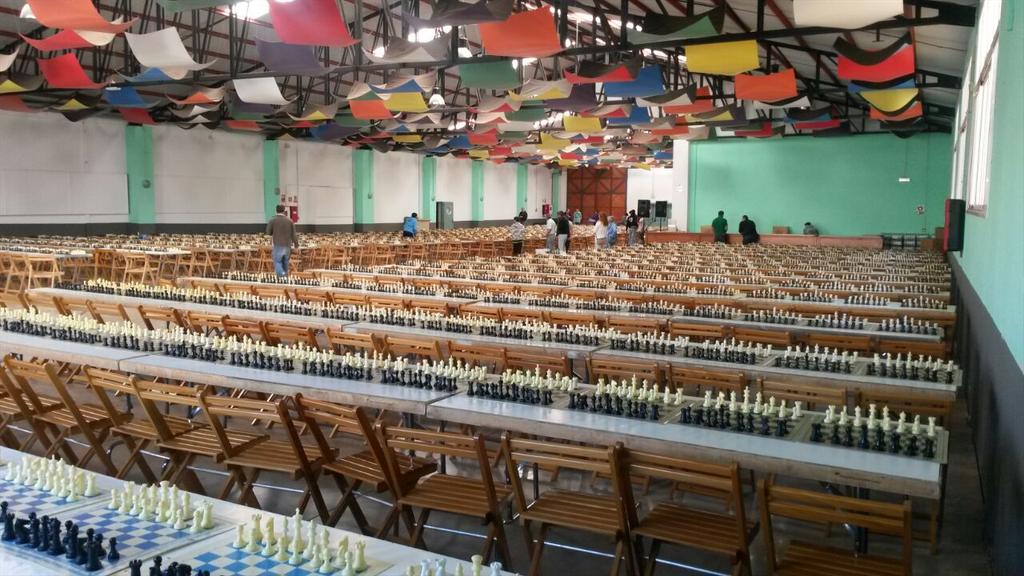gcajedrez's tweet photo. Todo listo en el ateneo de vecindario ( Gran canaria) con 19.200 piezas en juego.... http://t.co/p4dBXzobvB