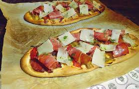 pubcachi's tweet photo. TAPA DEL DIA CACHIPUB:
CALLOS CON GARBANZOS
PERRITO 1€ 
TAPAS ESPECIALES 1,50€
HAMBURGUESAS, PIZZAS http://t.co/pBDkn0Zpkx