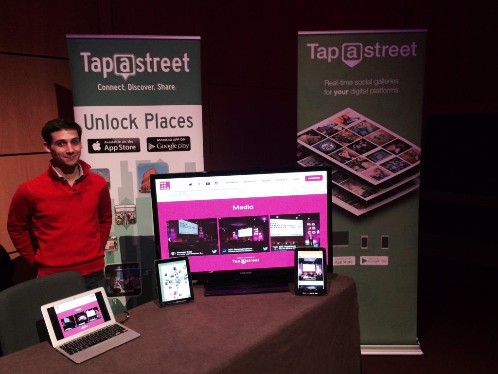 tapastreet's tweet photo. If you are at #mojocon today, do drop by &amp; say hi! Our Social Gallery embiggens even the smallest sites! http://t.co/sxuVjsTrI2