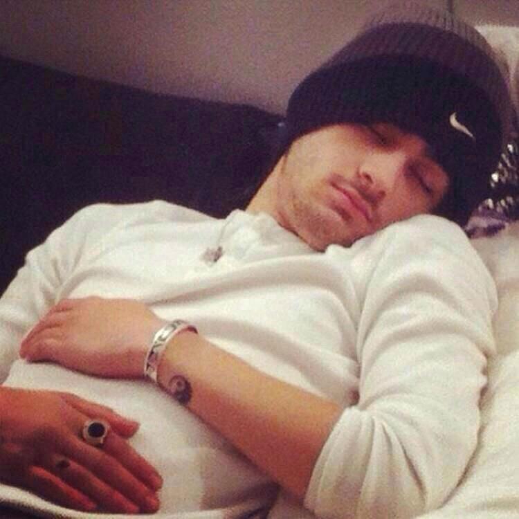 NGIU15's tweet photo. これからは好きなだけ寝れるね💗

#KCA #Vote1DUK http://t.co/be7nDH6U7i