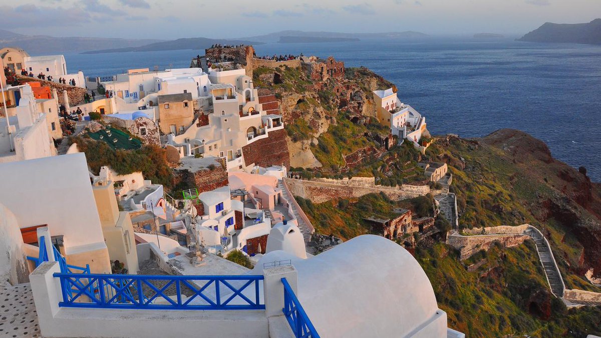 BBC_Travel's tweet photo. The colours of #Santorini make it a Greek island unlike any other. #Greece #BBCLifeInColour http://t.co/JR0TVfb7MQ http://t.co/7btVZhjWSI