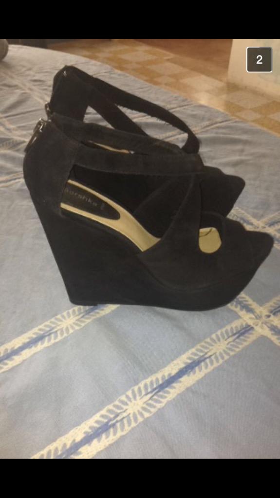 PostBadTalons_'s tweet photo. Ajoutez nous sur snapchat pour nous envoyer vos talons mes chéries. 🎀

Snapchat : postbadtalons http://t.co/BTV4W0Ytn3