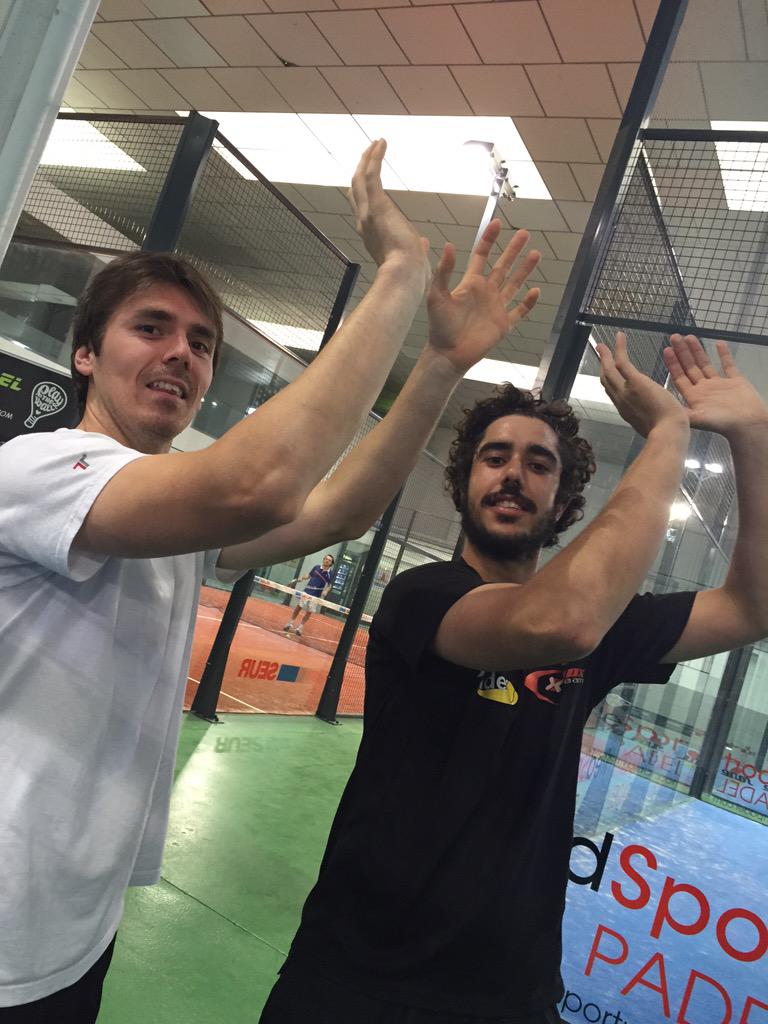 Varejao <a href="/MartinSanPi/">Martín Piñeiro</a> y David Wood <a href="/ruben7rivera/">Ruben Rivera</a> entrenando el tiro libre esta mañana que te parece <a href="/detective_padel/">Detective Del Padel</a>?
