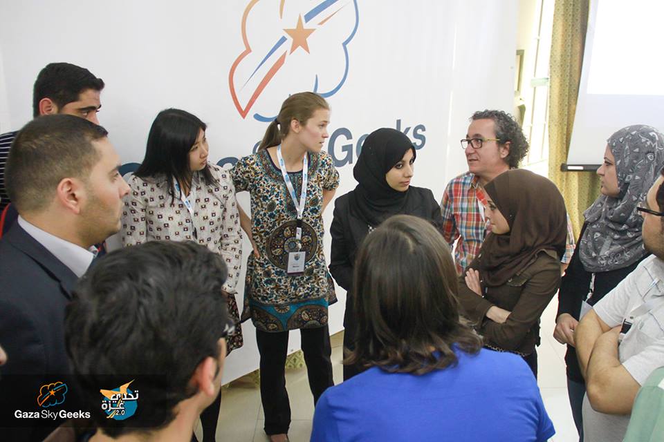 GazaSkyGeeks's tweet photo. So excited to have @fbishara @blackboxvc at our #GazaChallenge bootcamp! @GoogleForEntrep follow live: #GazaChallenge http://t.co/skhHO4ZysF