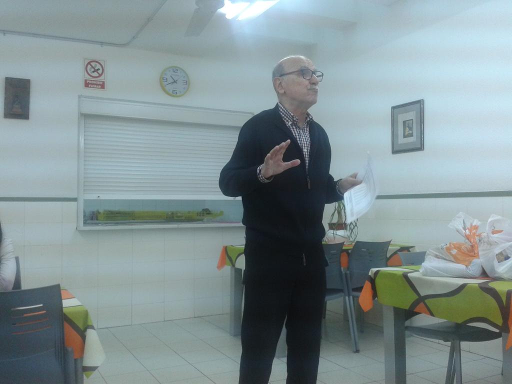 Boet_Fam's tweet photo. Els alumnes de l'@inslaialarquera i de les cinc escoles de primària arribem a la Fundació Sant Joaquim!  #Mataró http://t.co/Zf2VmT2A1j