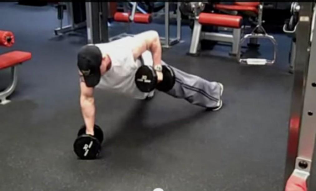 muscle_fitness's tweet image. WATCH: This combo move hits your arms, chest, back AND core. ow.ly/KQI48