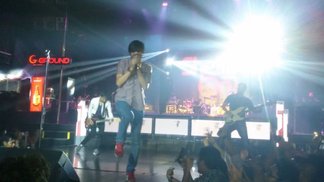 AaArdhan's tweet photo. @sheilaon7 thx udah dateng ke bali.jadilah legenda http://t.co/MbIiF2v1Qk