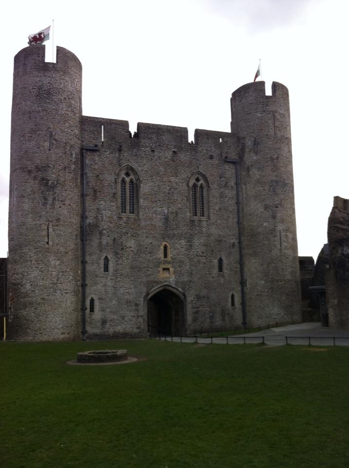 GriffinGuiding's tweet photo. @Caerphilly_Cadw with #Andersontours #visitwales http://t.co/qokX3vXraD