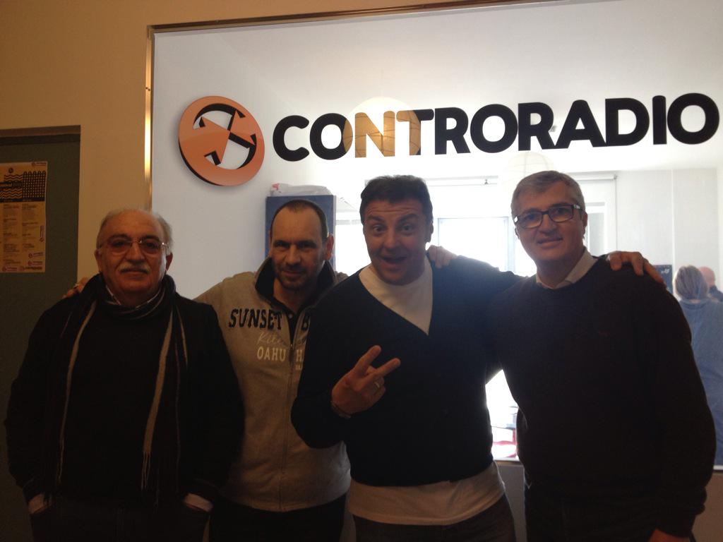 ClaudioLauretta's tweet photo. A radio @controradiobari con @EchoEventsBari per lo show di questa sera al TATÍ di Bari! Vi aspetto numerosi! http://t.co/QrorxkIokU