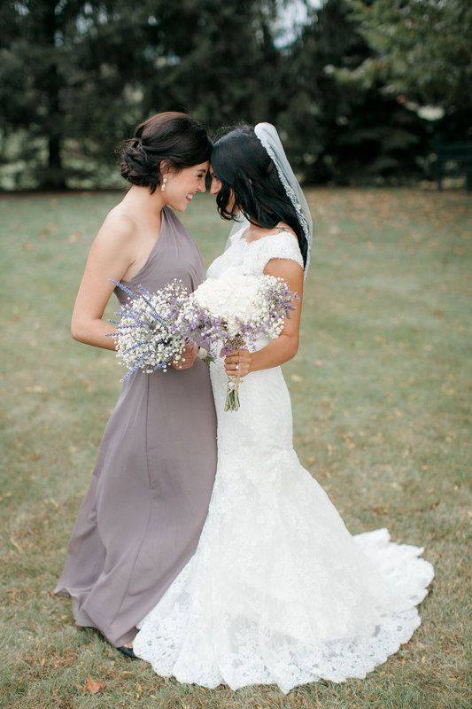 WeddingWire's tweet photo. Know your responsibilities, bridesmaids! Find 'em here: http://t.co/lN9DGI9XOn {Jenny Haas Photography} http://t.co/boAtD4XyIo