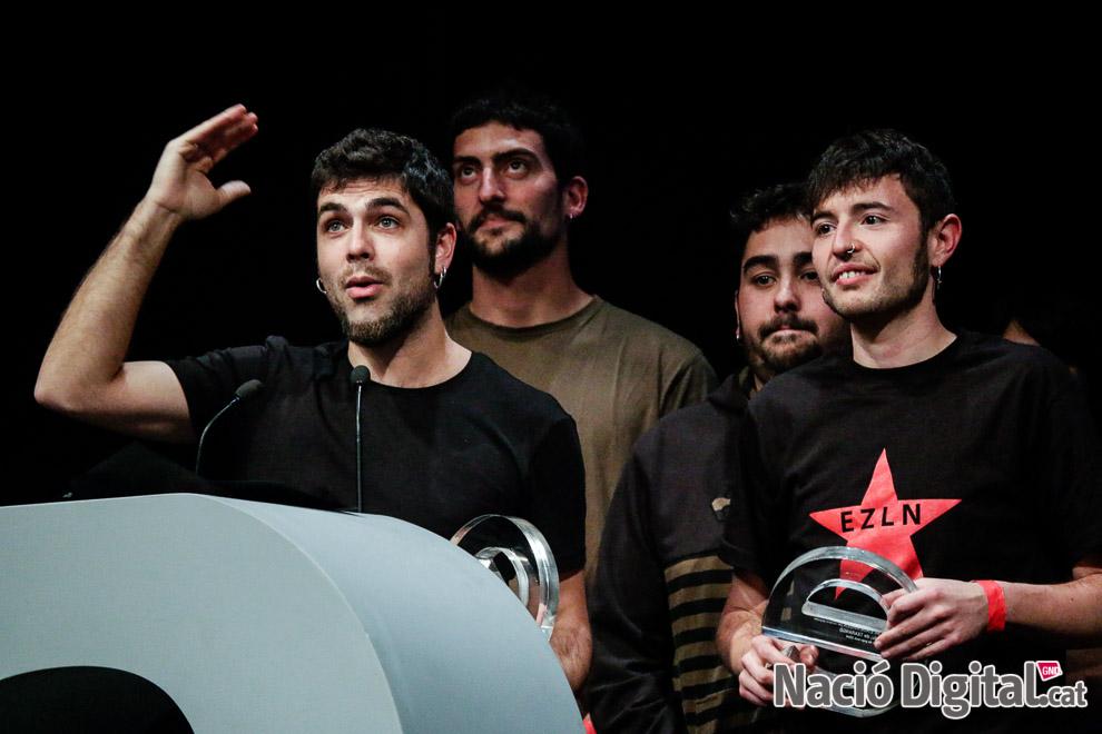 Crítica i públic coronen <a href="/Txarango/">Gemma</a> a la gala dels Premis <a href="/Enderrock/">Enderrock</a> 2015 naciodigital.cat/elripolles/not… #Ripolles