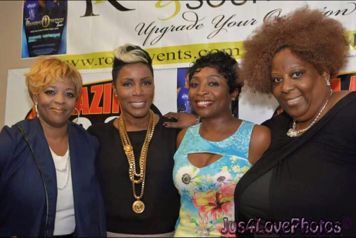 wearemacon923's tweet image. Las Vegas listener &amp;amp; performer @michellmarshall joined #TeamBlazin for lunch with Queen of Comedy @sommoresofunny.