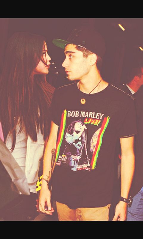 Jisoolena_'s tweet image. #VoteSelenaGomez #KCA

#SelenatorshelpDirectioners