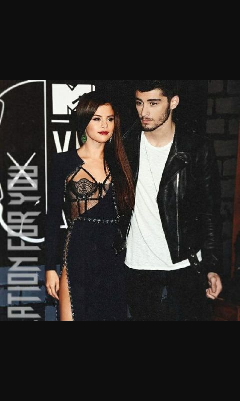 Jisoolena_'s tweet image. #VoteSelenaGomez #KCA

#SelenatorshelpDirectioners