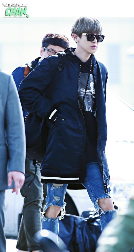 Intl_EXO's tweet photo. [HQ] 150327 CHANYEOL @ Incheon Airport (cr: AtmosphereChan) http://t.co/EPIZ2WDjwD