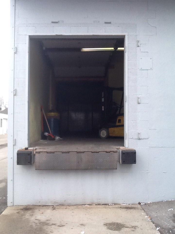 Indydocks's tweet image. Need a dock seal? #security #dockseal #dockpads #dockeqipment #docklevelers #safety #Pioneer #maximservices