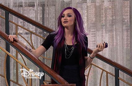 PeytonList's tweet photo. Cannot wait for you guys to see the new Emma on tonight's Jessie! https://t.co/sV46x3BYEY http://t.co/sUTPMycGZs