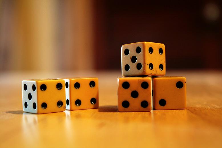 Bitcoin_Dice's tweet photo. 4 million dice bets on http://t.co/byGegGpzPj http://t.co/ynTIlFKjAT