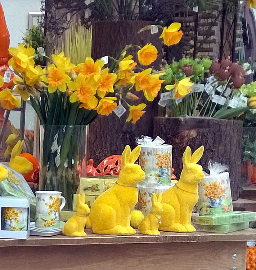 Sunflower_FFM's tweet photo. Denkt dran, 2:00 Sonntag wird auf Sommerzeit gestellt! Ab Mon. haben wir 1h länger geöffnet: http://t.co/wZFvK5RcyN http://t.co/pp5hNcOKpi