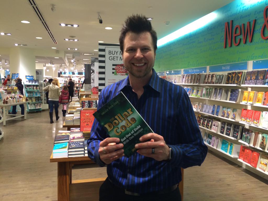 BadenRoth's tweet photo. @jasonHastie is in the building @COREshopping here at @IndigoTDSquare @indigogreenroom #DollarCode http://t.co/JotUzKXmKH