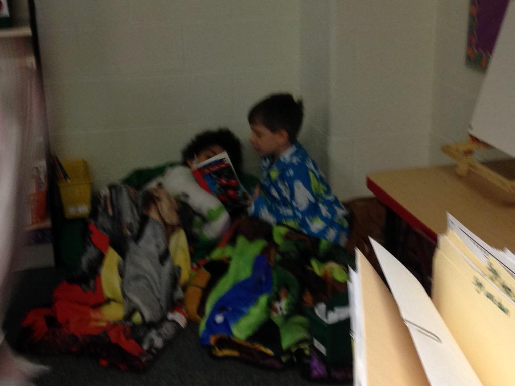 Read - In / Pajama Day!  March is Reading Month Fun!!! #simondsuperstars #WeAreLamphere
