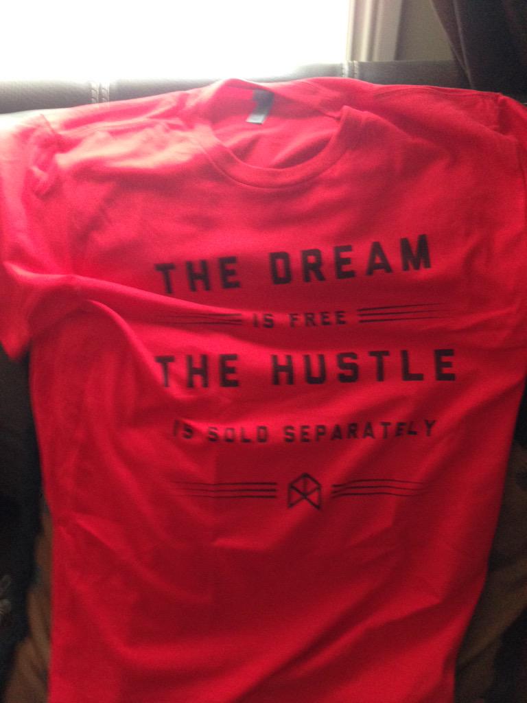 JamesContinelli's tweet photo. yeahhhhh buddy look what came in!! Reppin my man @BradleyMartyn T-shirt! http://t.co/YHdTdlK0tI