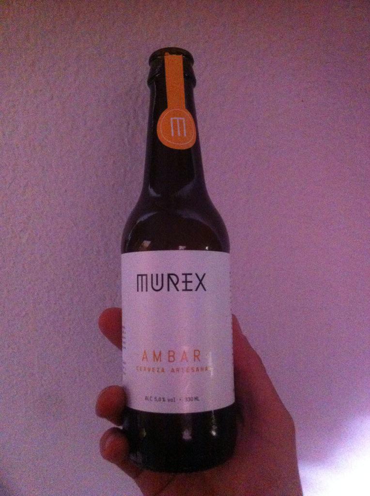 BarneyGumble86's tweet photo. @CervezasMurex Ya tengo una de cada para probarlas. Hoy empezaremos con la Ambar. http://t.co/GzSLtdcupX